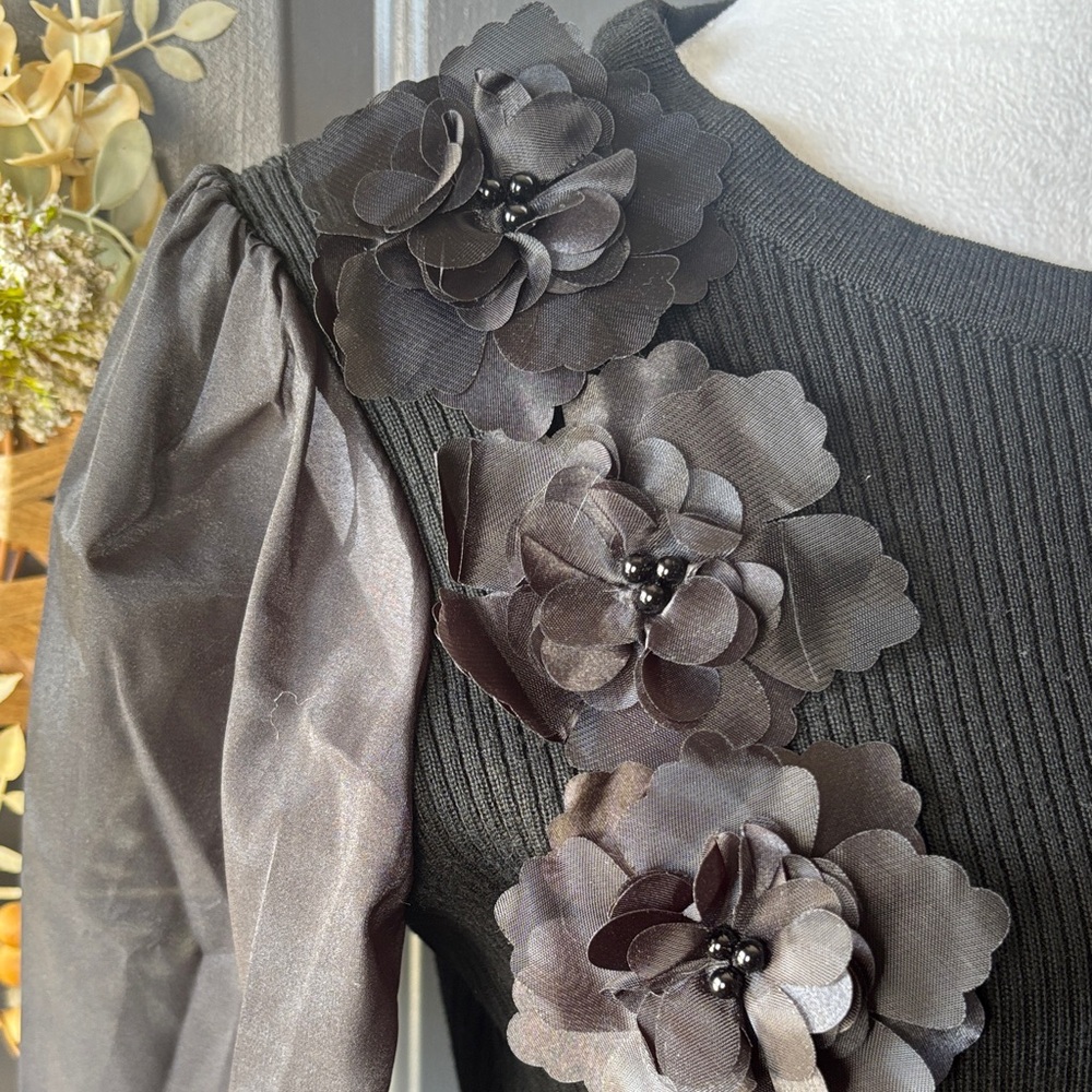 Cato Elegant Black Floral Blouse - Picture 3 of 5